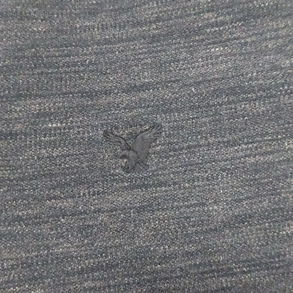 American Eagle Men's Dark Gray Marled Polo Shirt Medium?‎